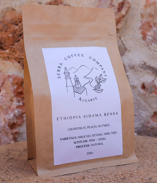 Ethiopian specialty coffee from Serra Coffee Company, Algarve. Natural process with notes of grapefruit, peach, nutmeg. 